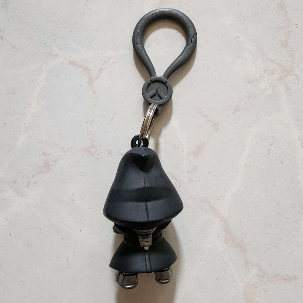 Overwatch Reaper Keychain - Picture 2 of 2